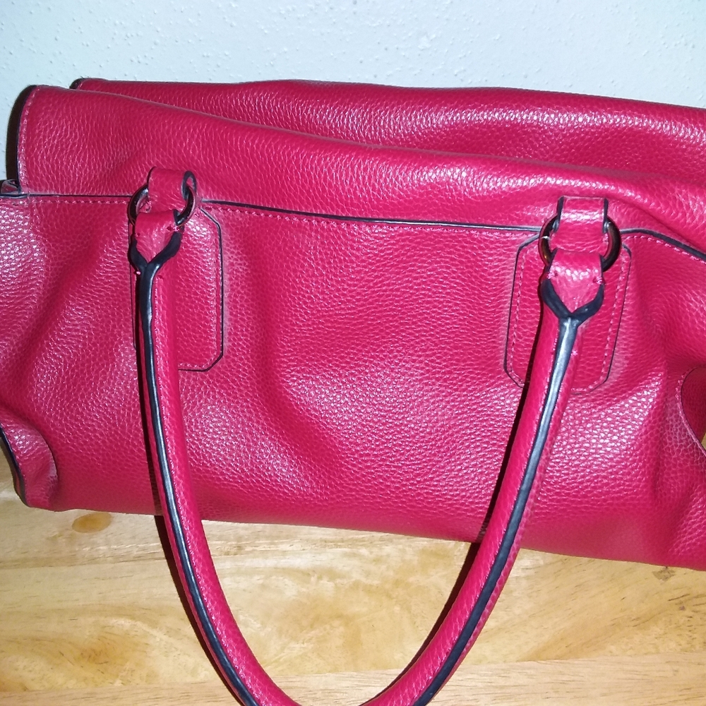 Guess handbag - Picture 2 of 5